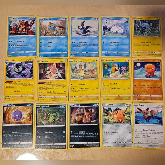 Pokemon Shining Fates Eldegoss V Tin - Picture 4 of 12